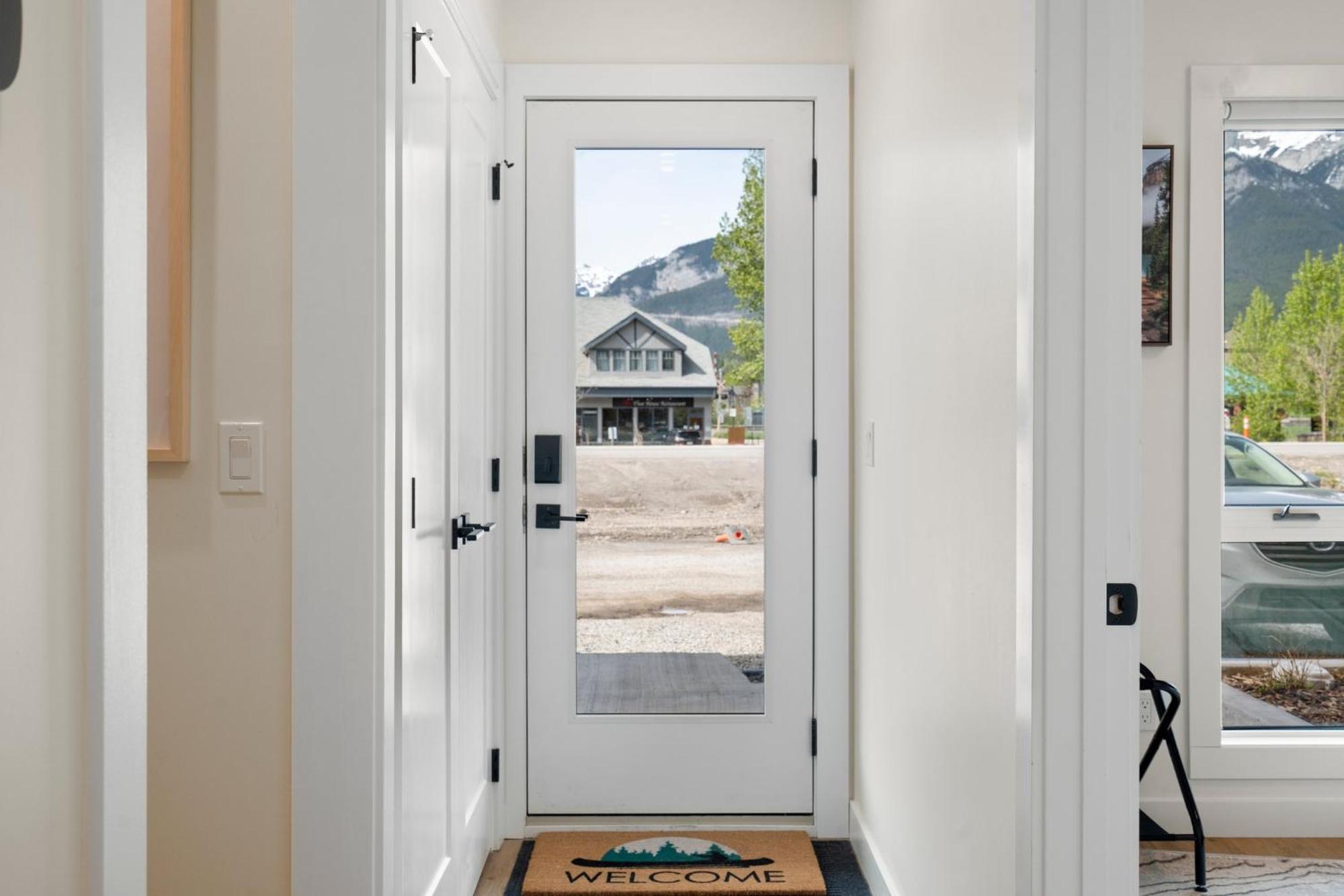 Raven'S Peak 105 - Ultra Luxe Mountain Retreat Villa Canmore Exterior photo