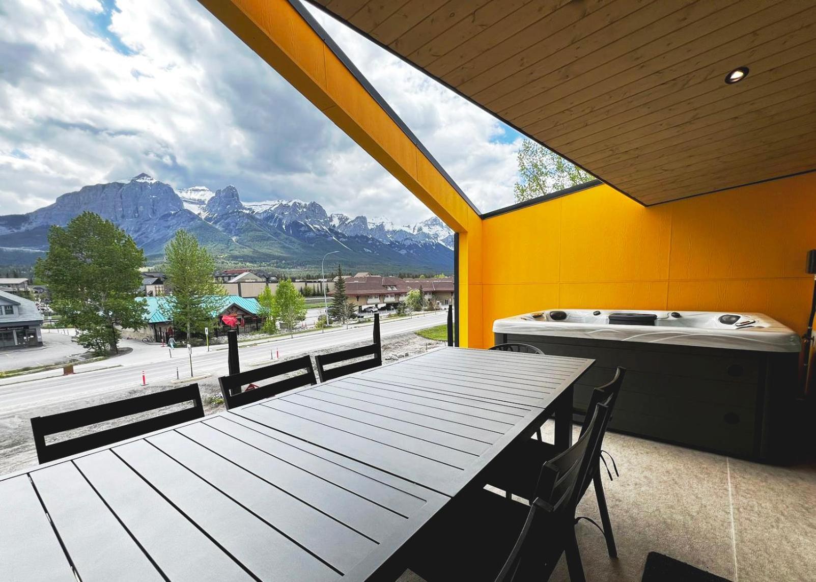 Raven'S Peak 105 - Ultra Luxe Mountain Retreat Villa Canmore Exterior photo