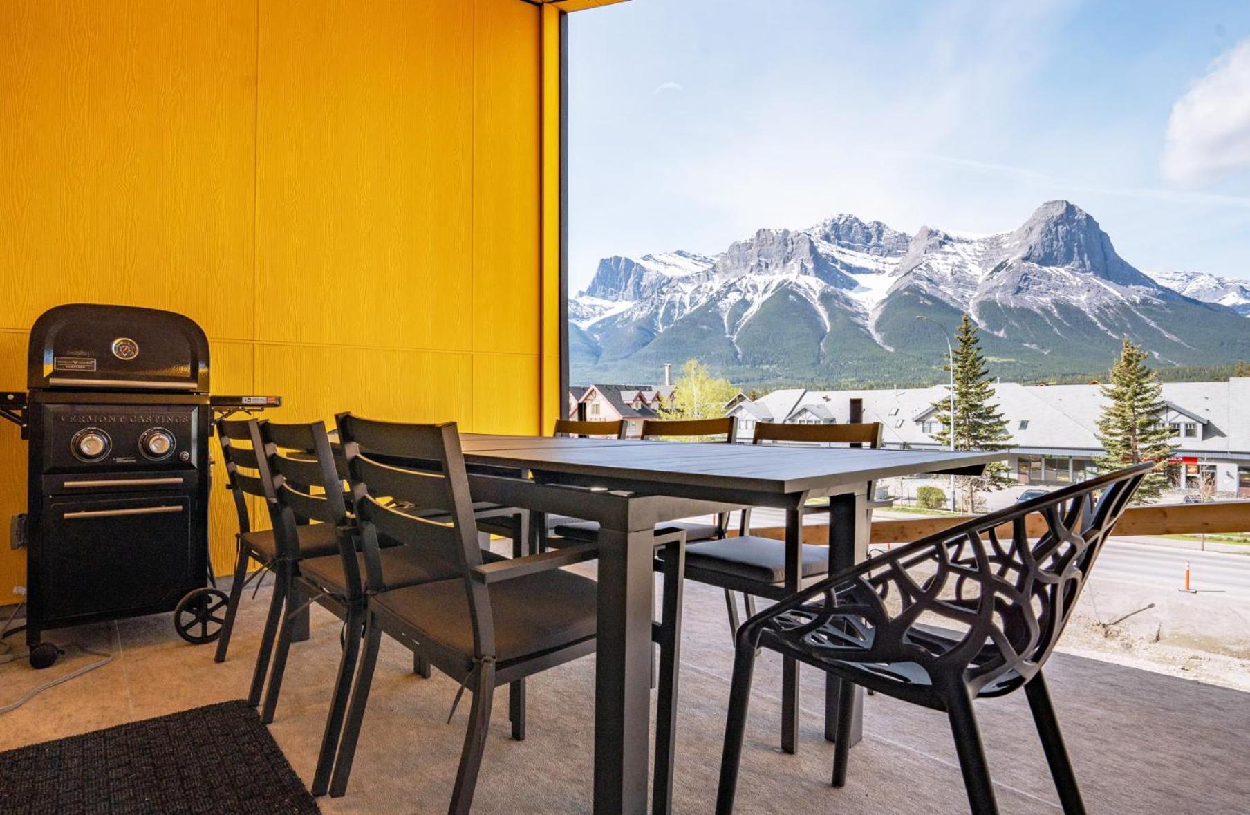 Raven'S Peak 105 - Ultra Luxe Mountain Retreat Villa Canmore Exterior photo