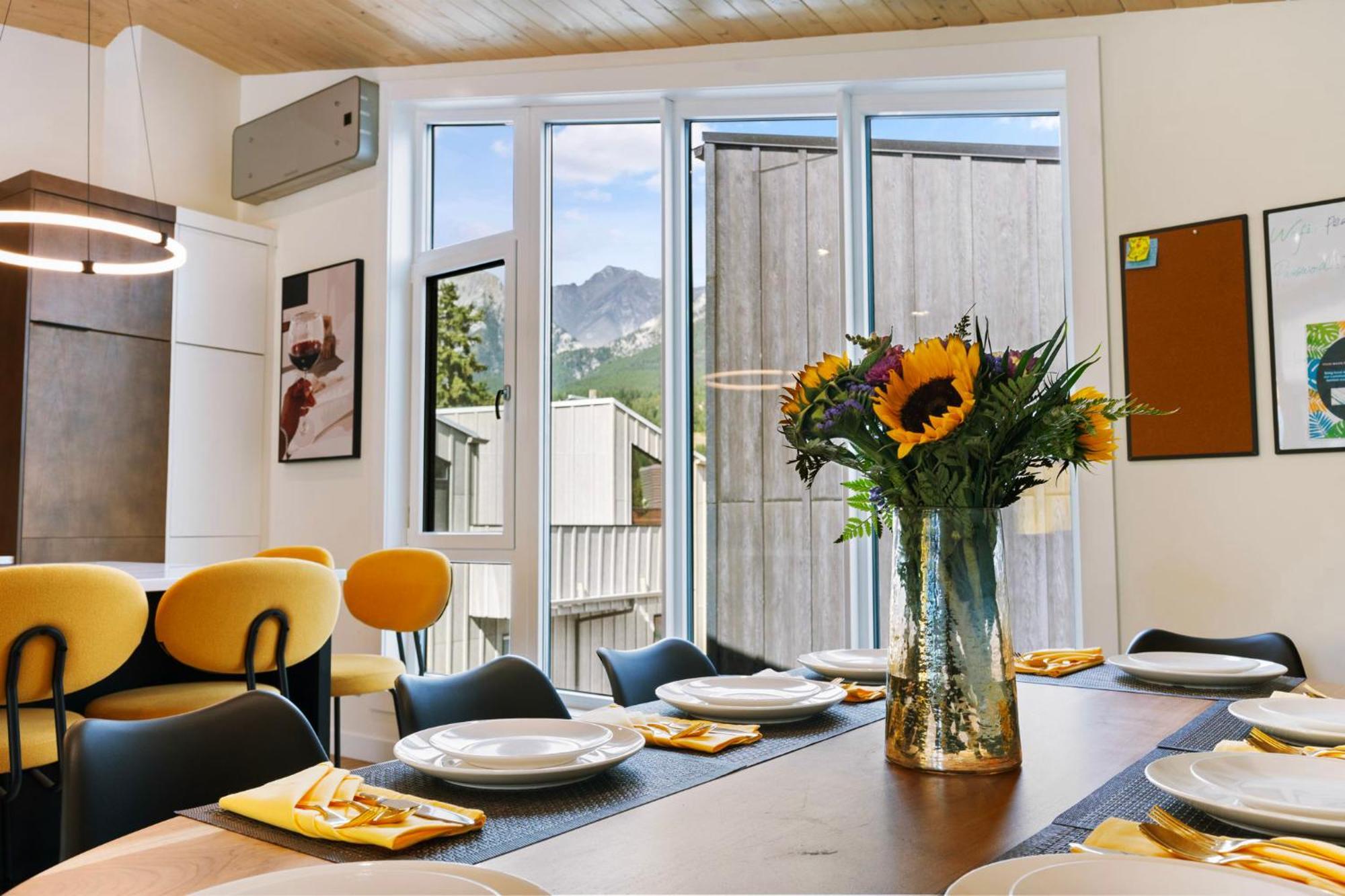 Raven'S Peak 105 - Ultra Luxe Mountain Retreat Villa Canmore Exterior photo