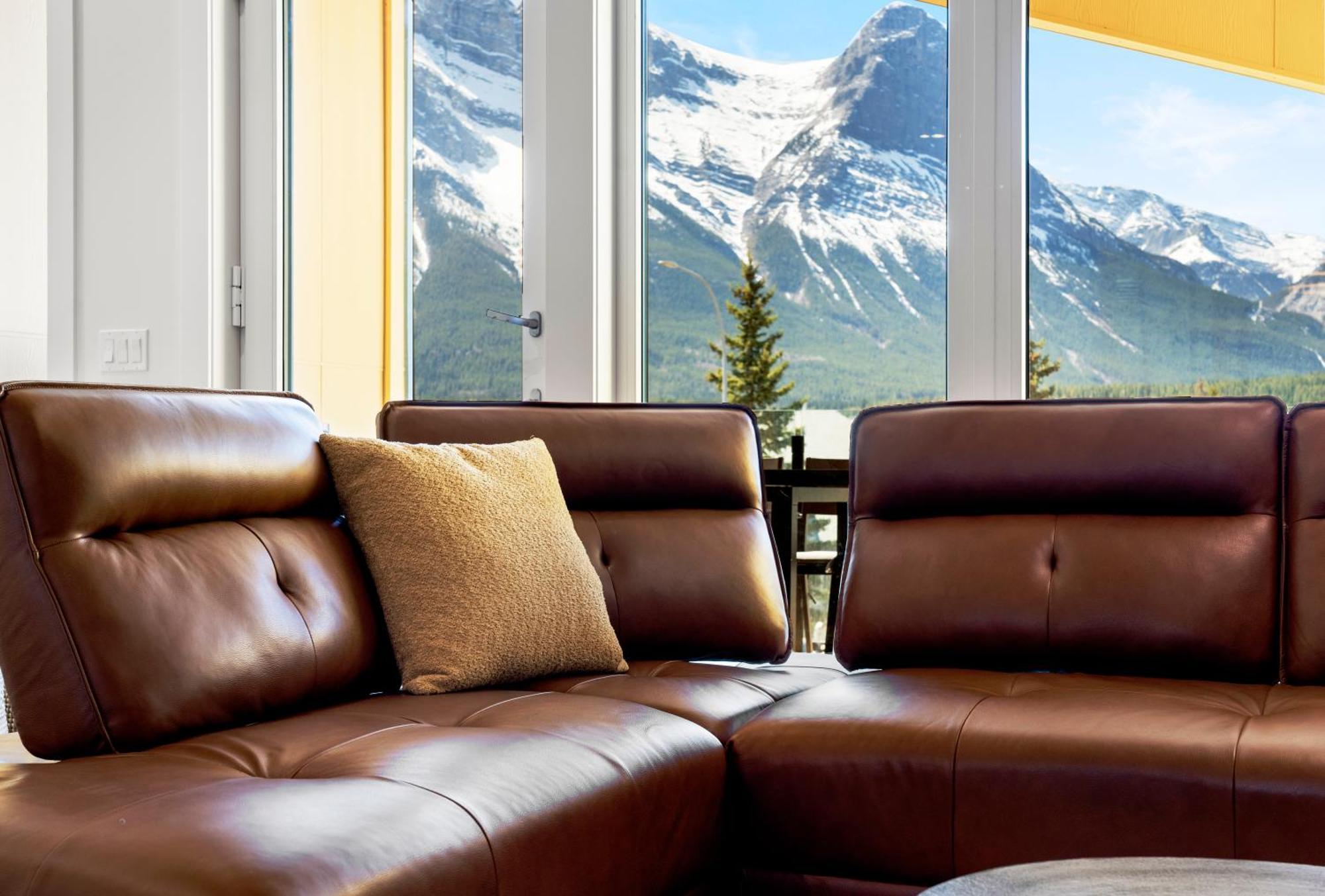 Raven'S Peak 105 - Ultra Luxe Mountain Retreat Villa Canmore Exterior photo