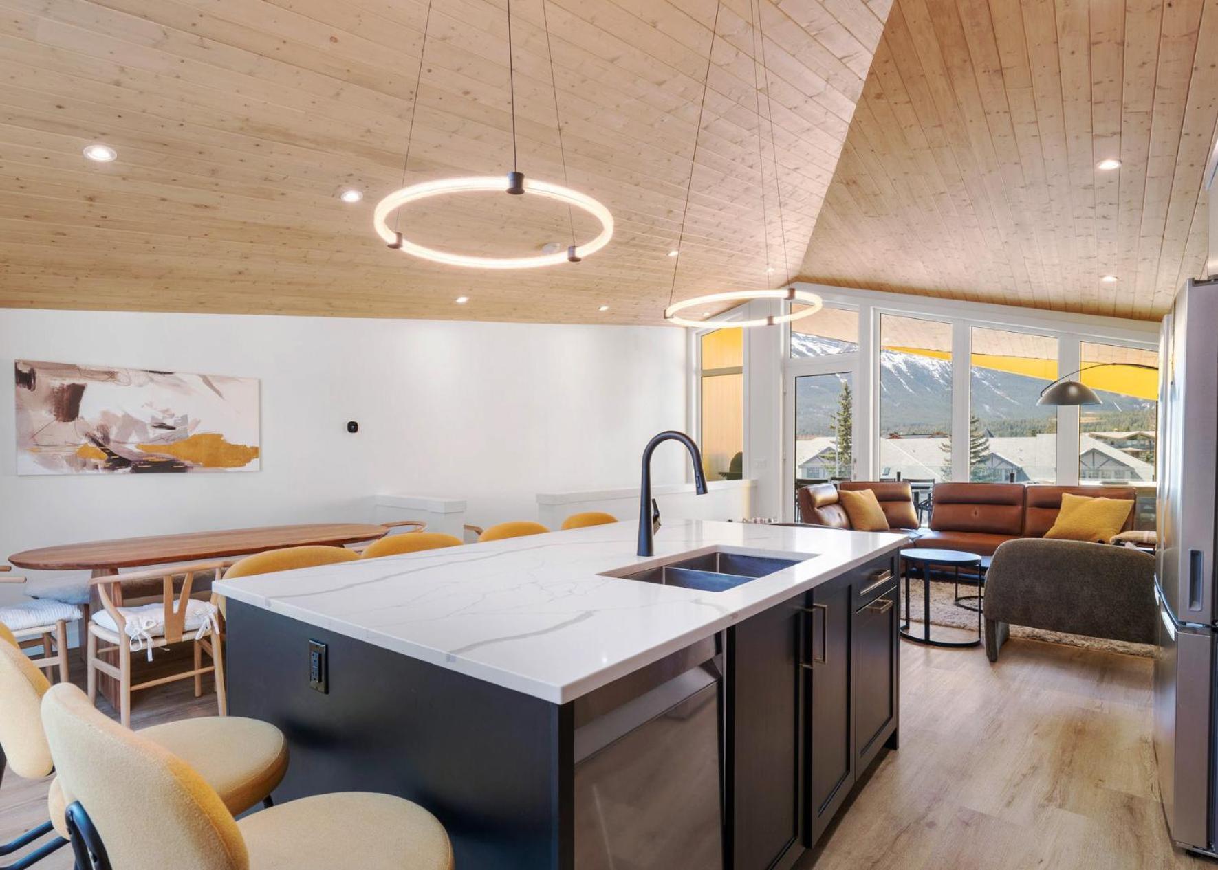 Raven'S Peak 105 - Ultra Luxe Mountain Retreat Villa Canmore Exterior photo