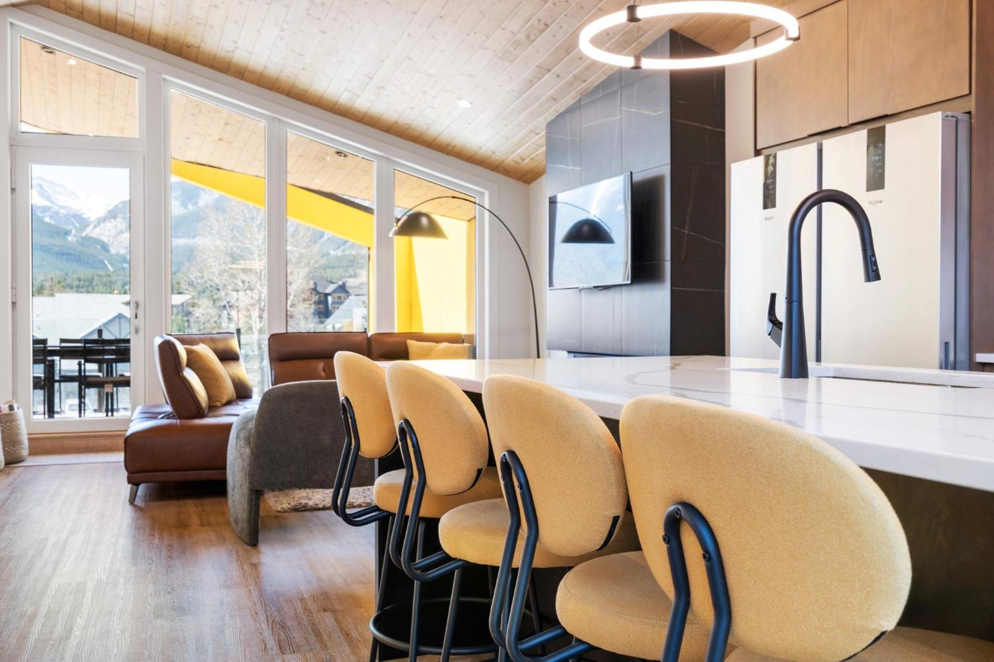 Raven'S Peak 105 - Ultra Luxe Mountain Retreat Villa Canmore Exterior photo